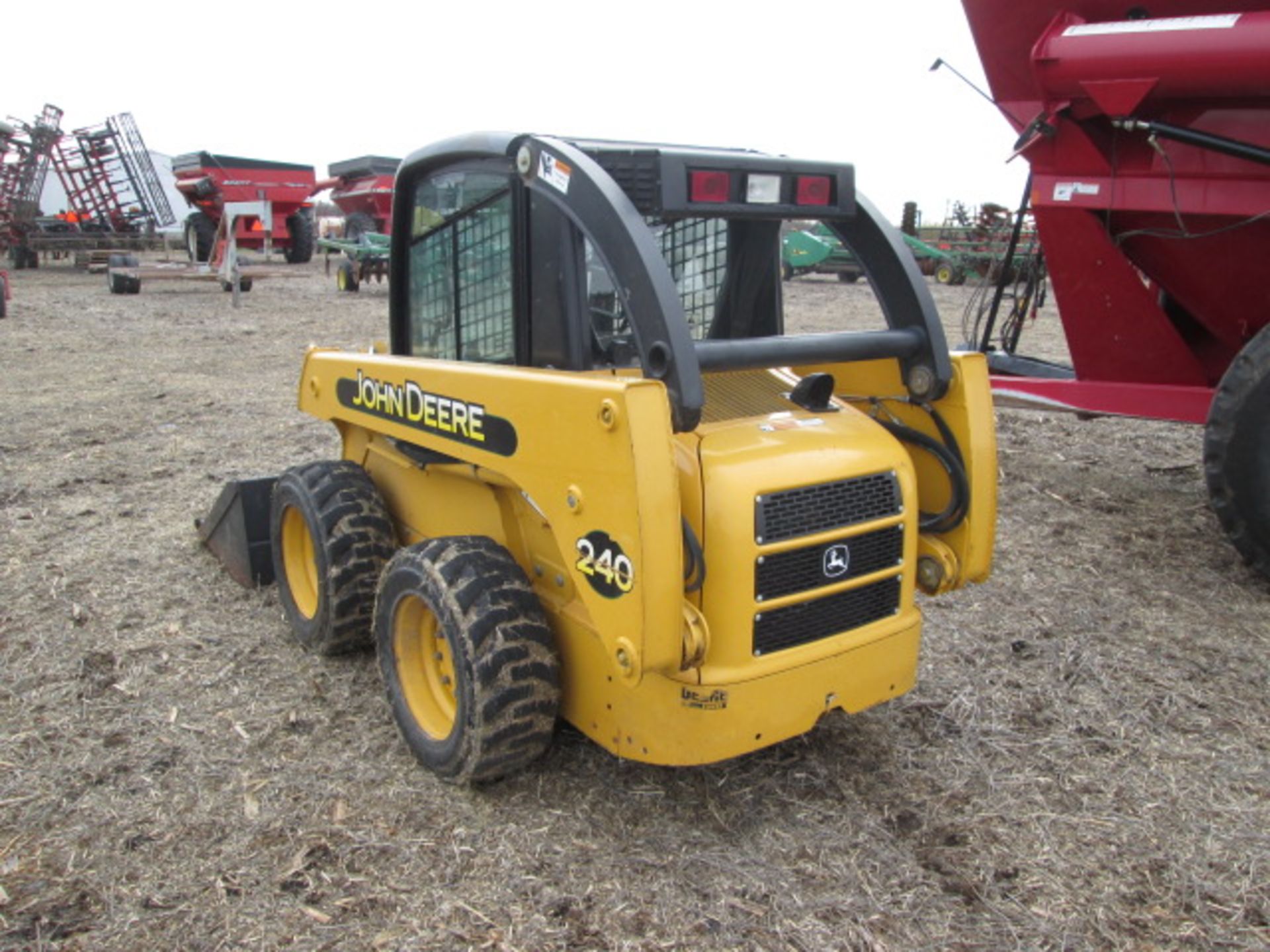 ’02 JD 240 SKID STEER, CAB, HTR, POWER TACH, 855 HRS - Image 3 of 9