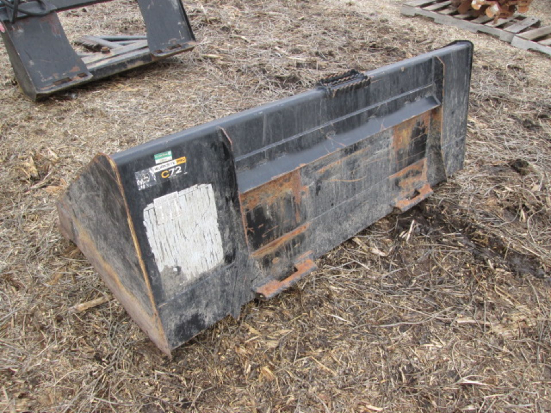 JOHN DEERE 72” SKID STEER BUCKET