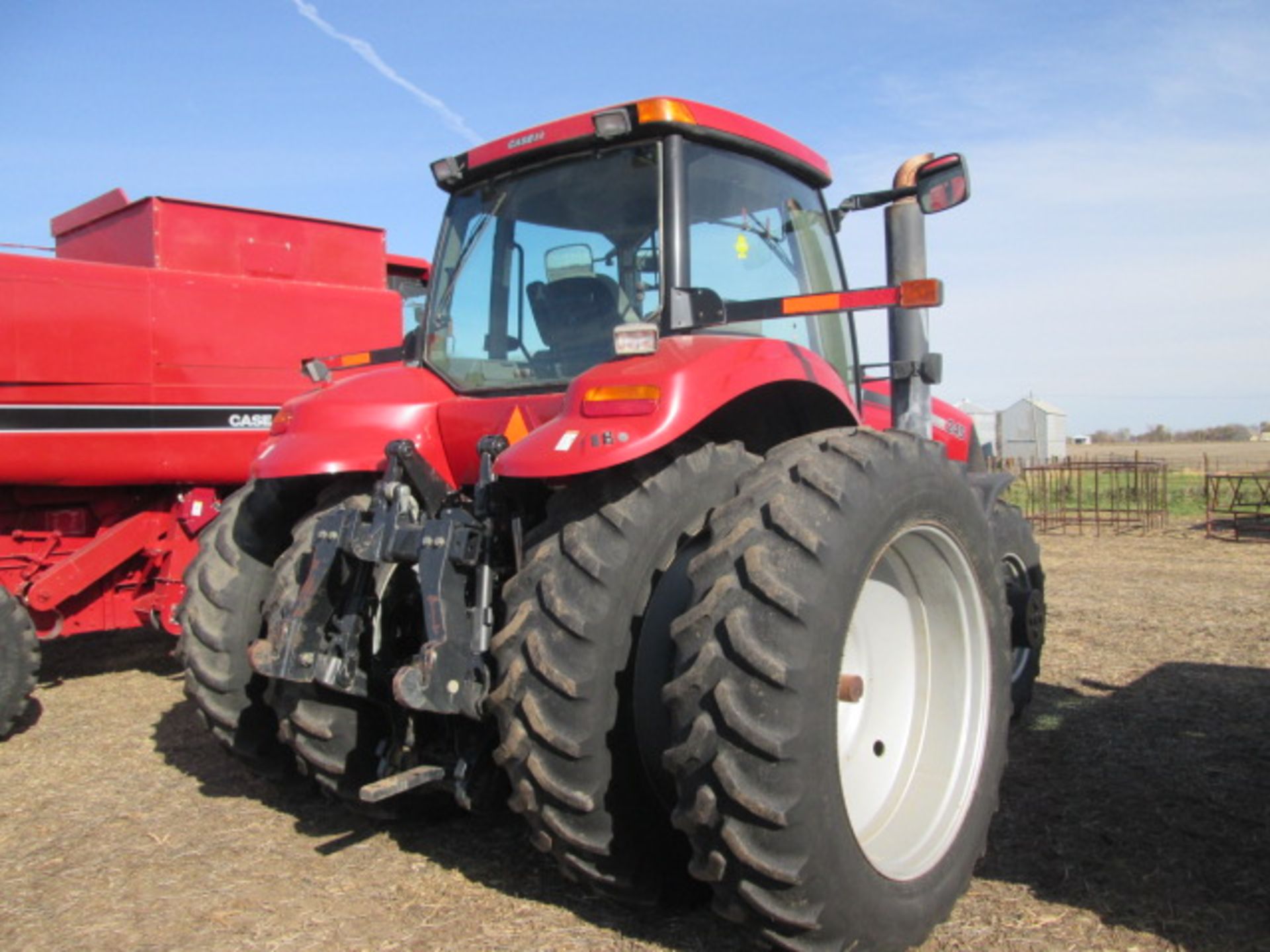 ’08 C-IH MAGNUM 245,480X46 DUALS, 4 HYDR, 3474 HRS - Image 4 of 18