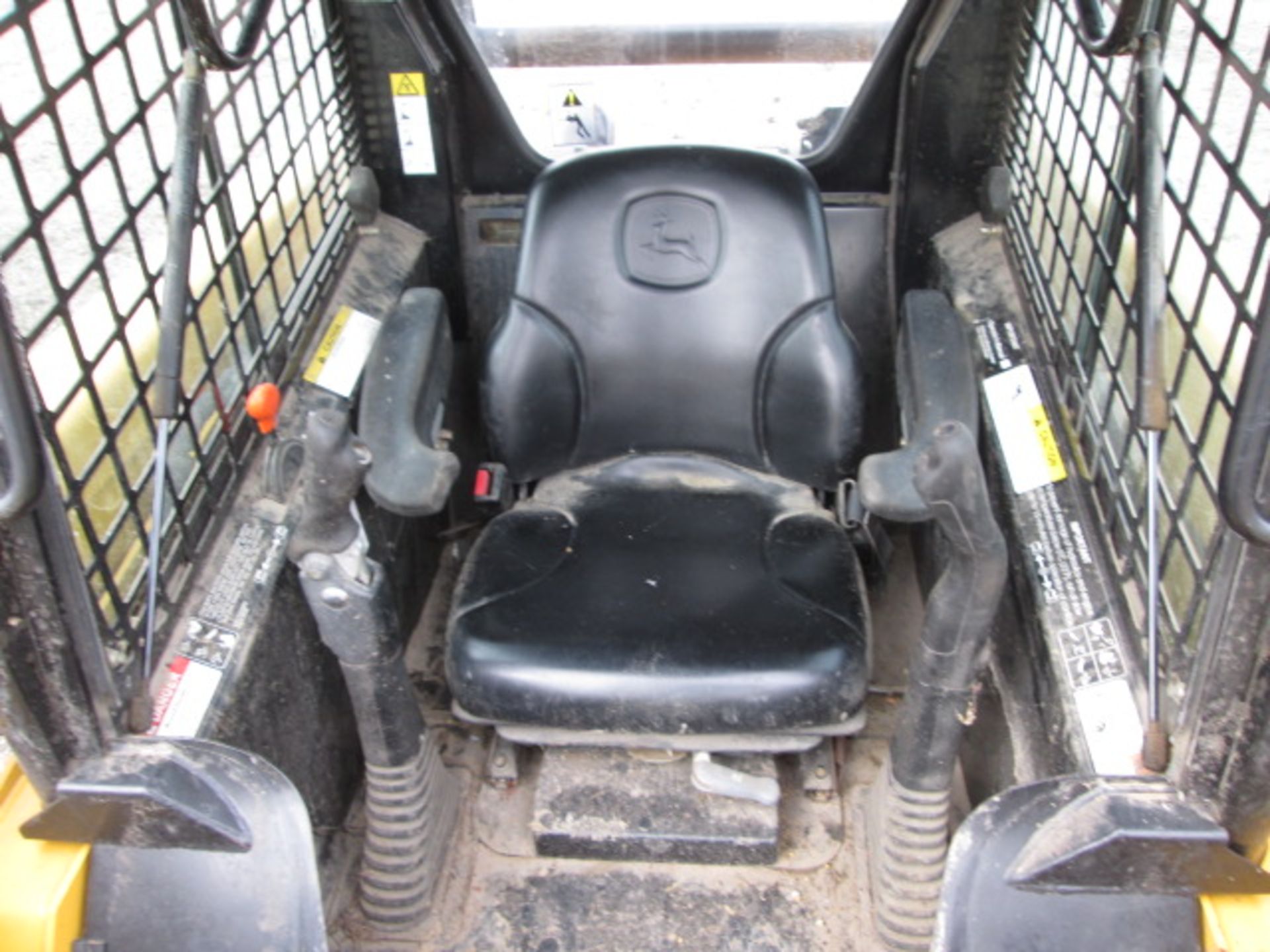 ’02 JD 240 SKID STEER, CAB, HTR, POWER TACH, 855 HRS - Image 9 of 9