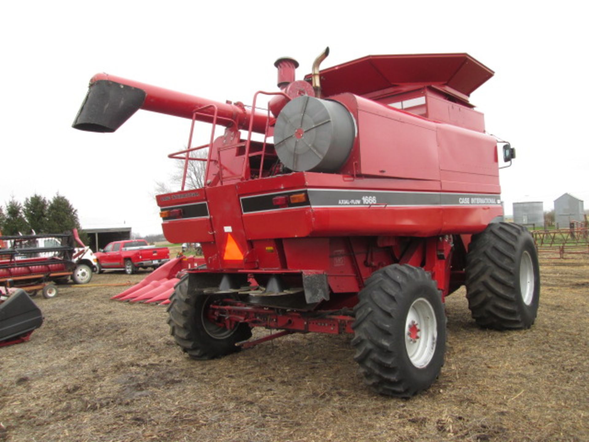 ’93 C-IH 1666, 4 WD, CHOPPER, 30.5X32,AG LEADER PF MONT, 5062 HRS - Image 3 of 13