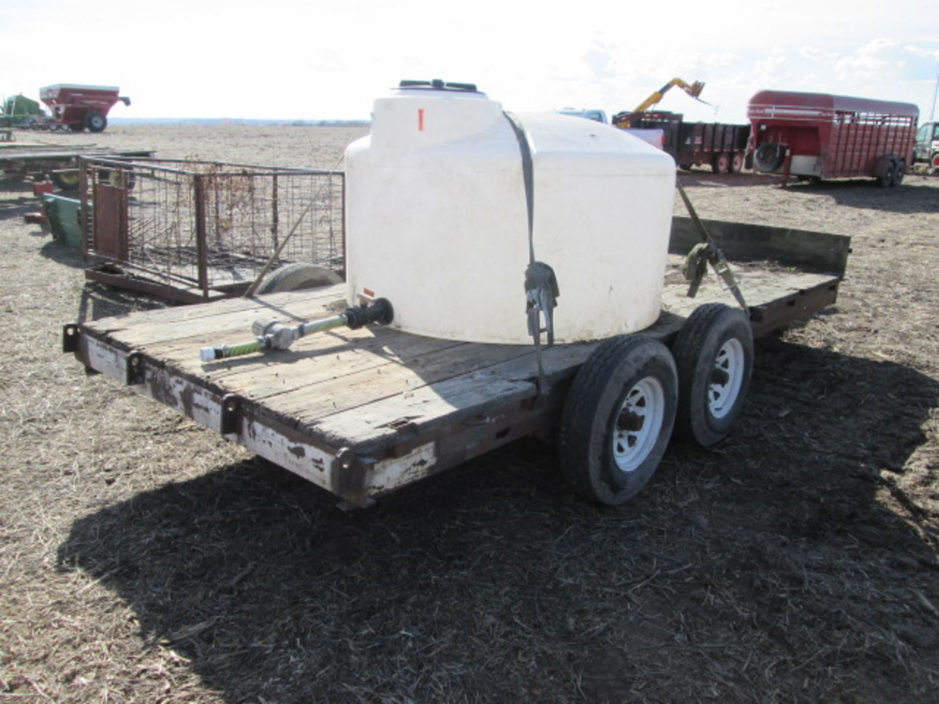 TRAILER W/WATER TANK - Image 4 of 4