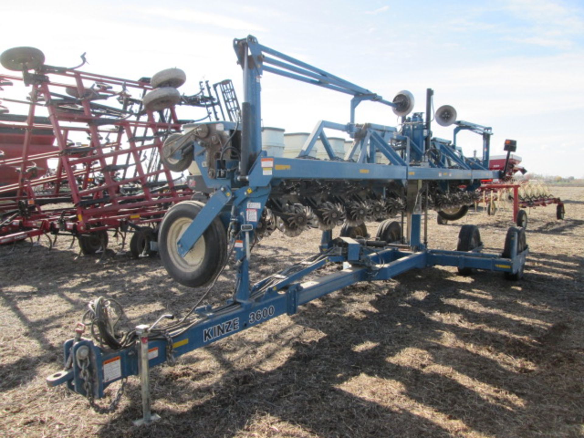 ‘ 07 KINZE 3600 12R30;TW;NO-TILL; KPM II MONT. ;NEW DDO & SCRAPERS IN SPRING 2018; 11900 ACRES - Image 2 of 8