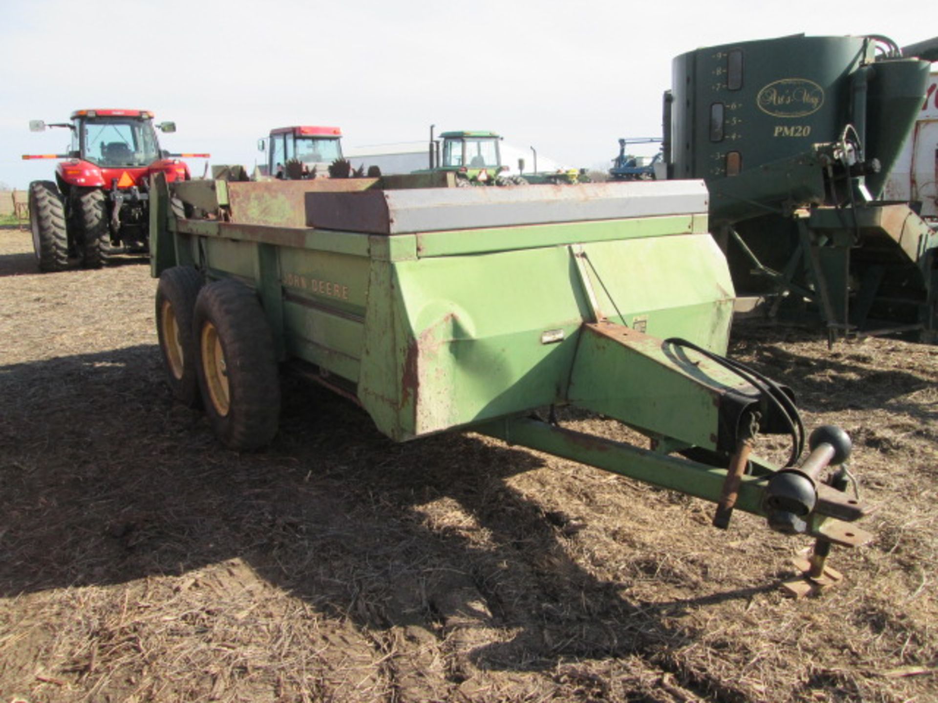 JD 660 TANDEM SPREADER, SLOP GATE