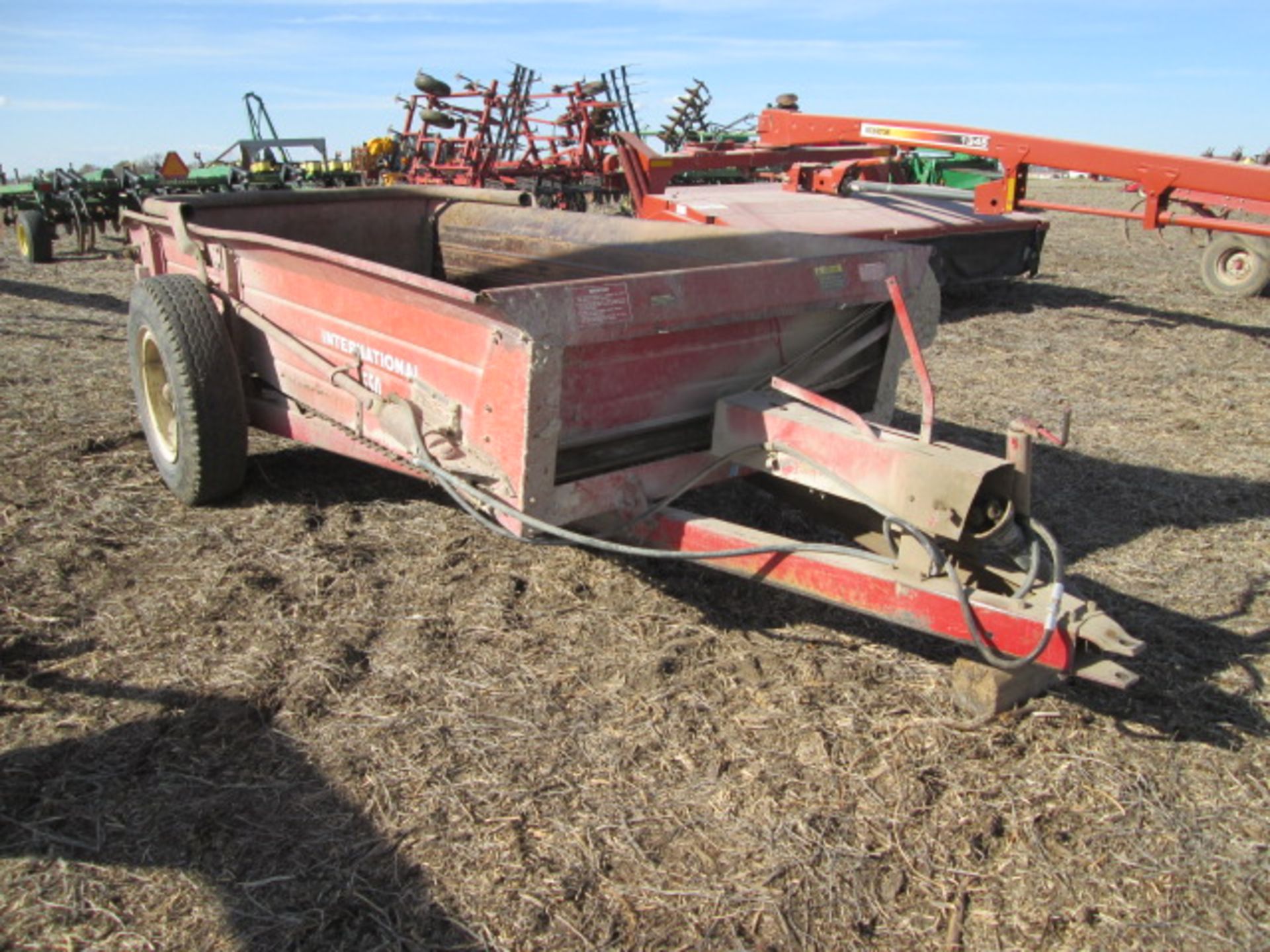 IH 550 MANURE SPREADER; SLOP GATE