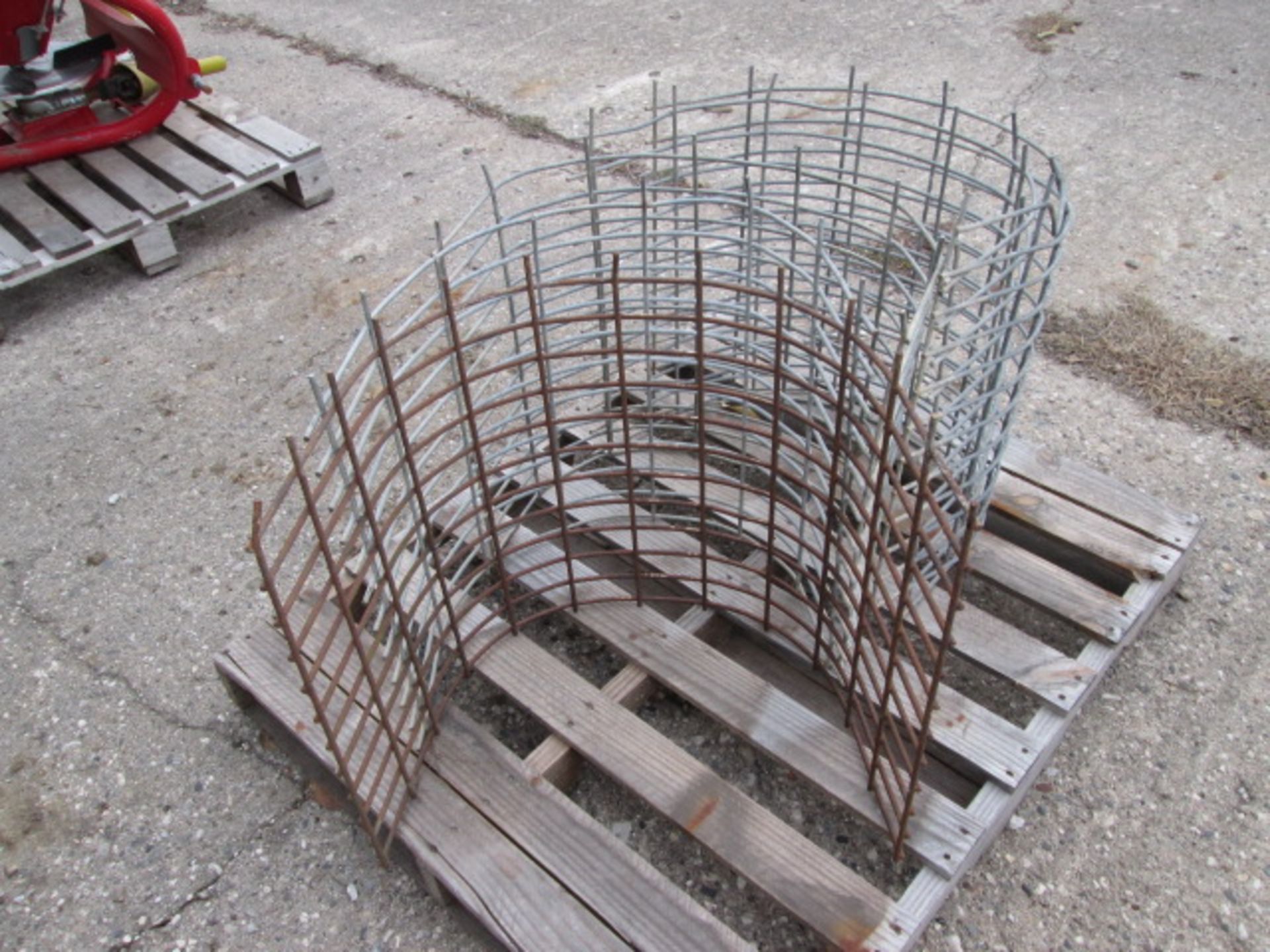 WIRE GRATES - Image 4 of 4