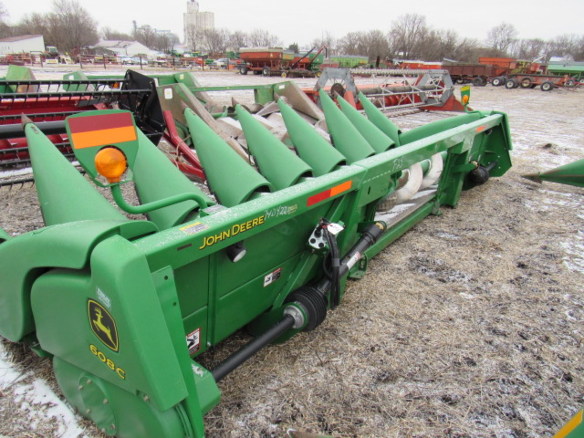 JD 608C Corn Head SN 740422 - Image 2 of 4