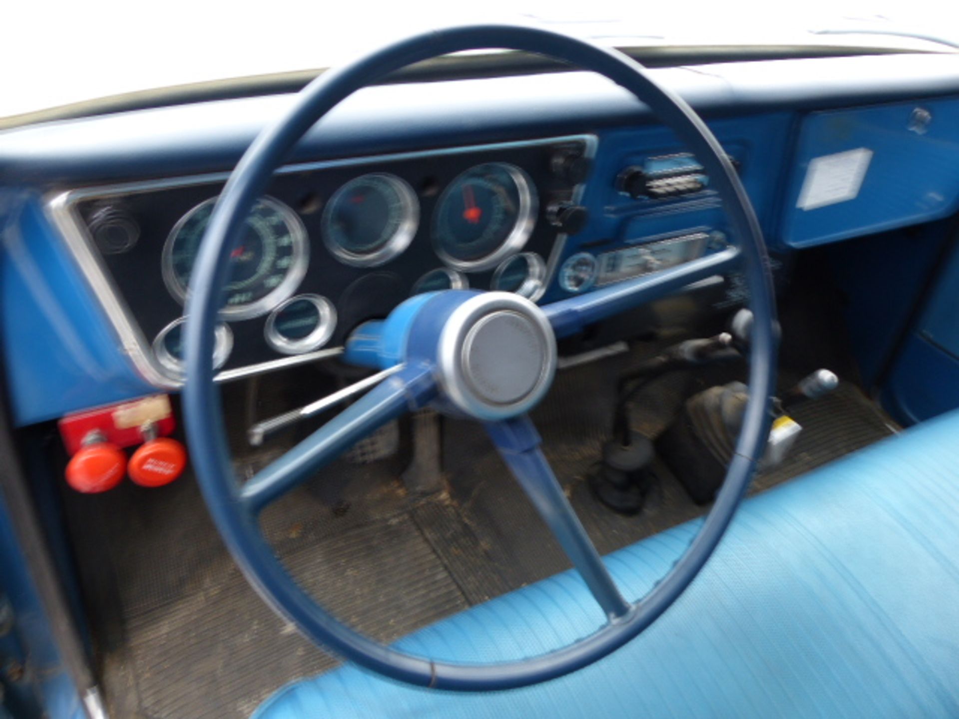 1971 Chevorlet truck w/ Grain box - Image 8 of 11