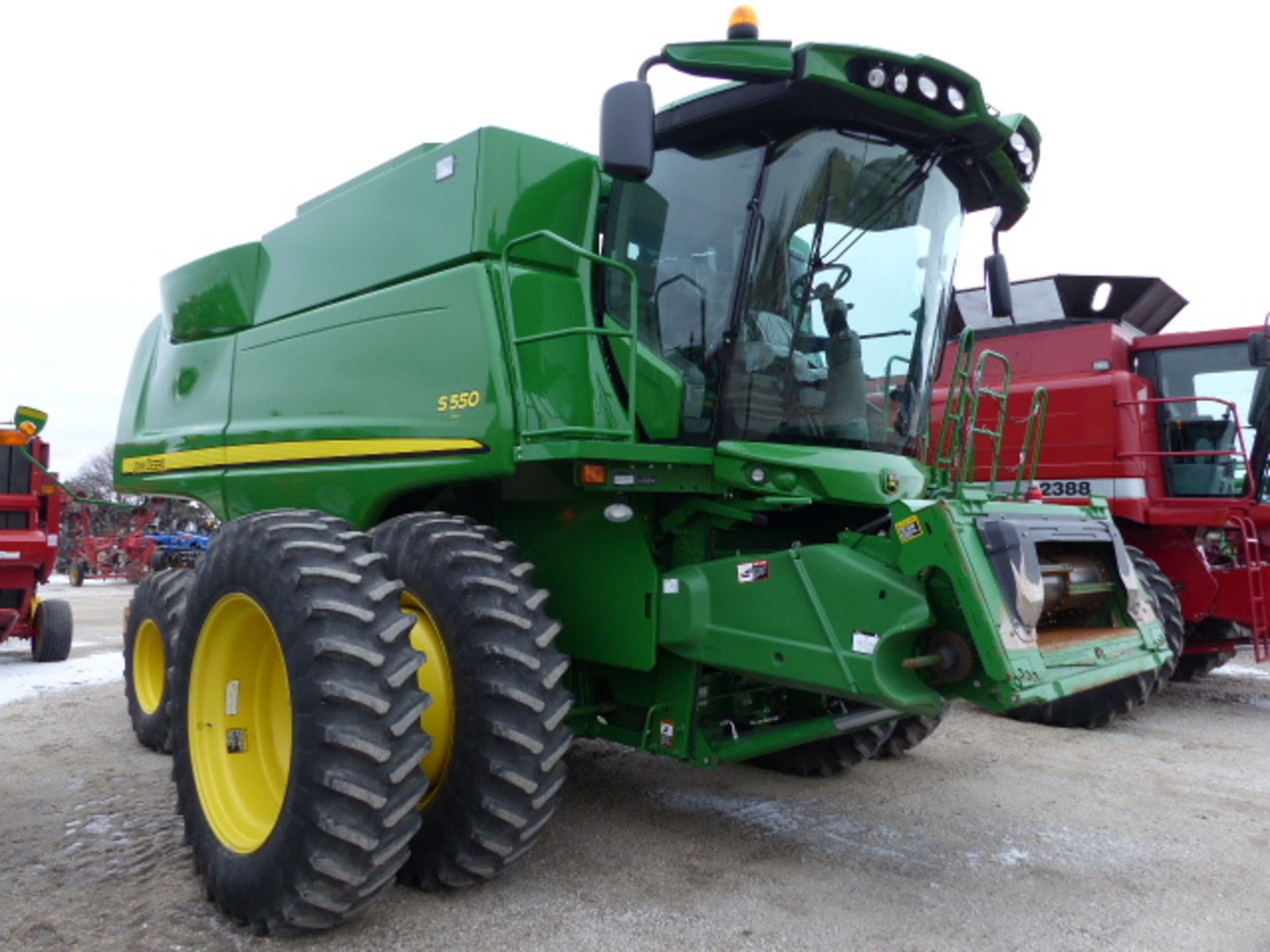 JD S550 Combine 700/500hrs - Image 7 of 12