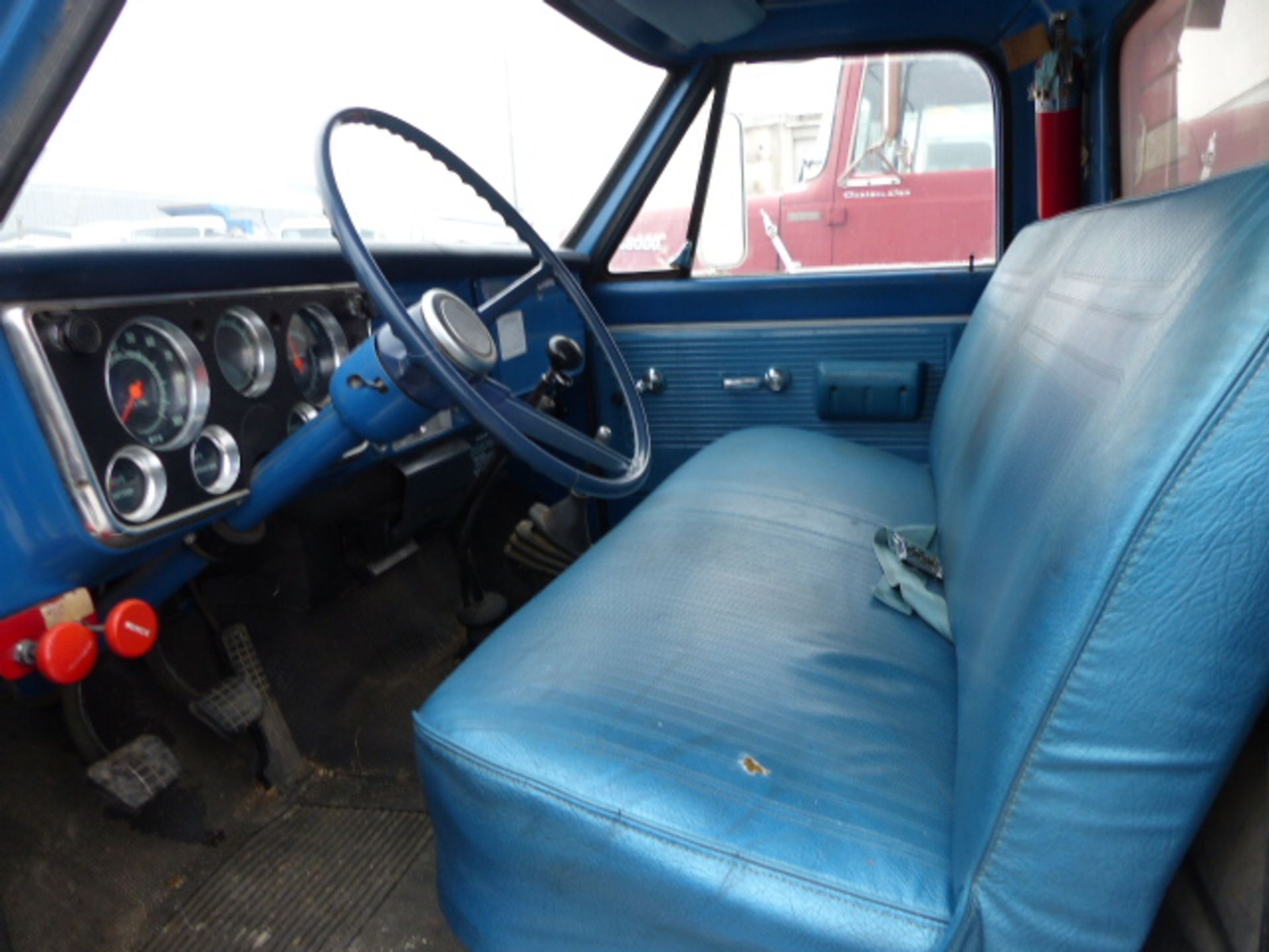 1971 Chevorlet truck w/ Grain box - Image 7 of 11