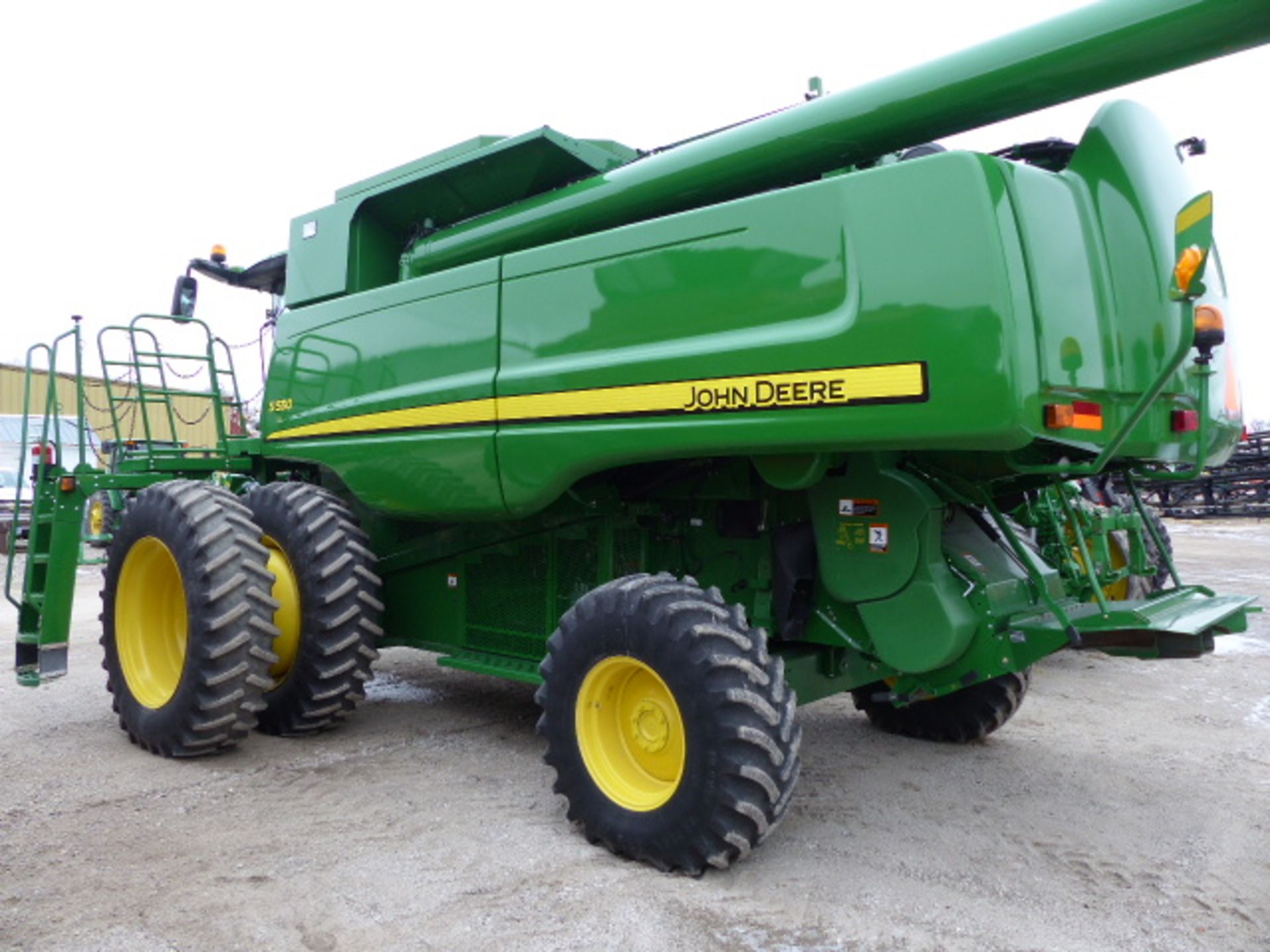 JD S550 Combine 700/500hrs - Image 2 of 12