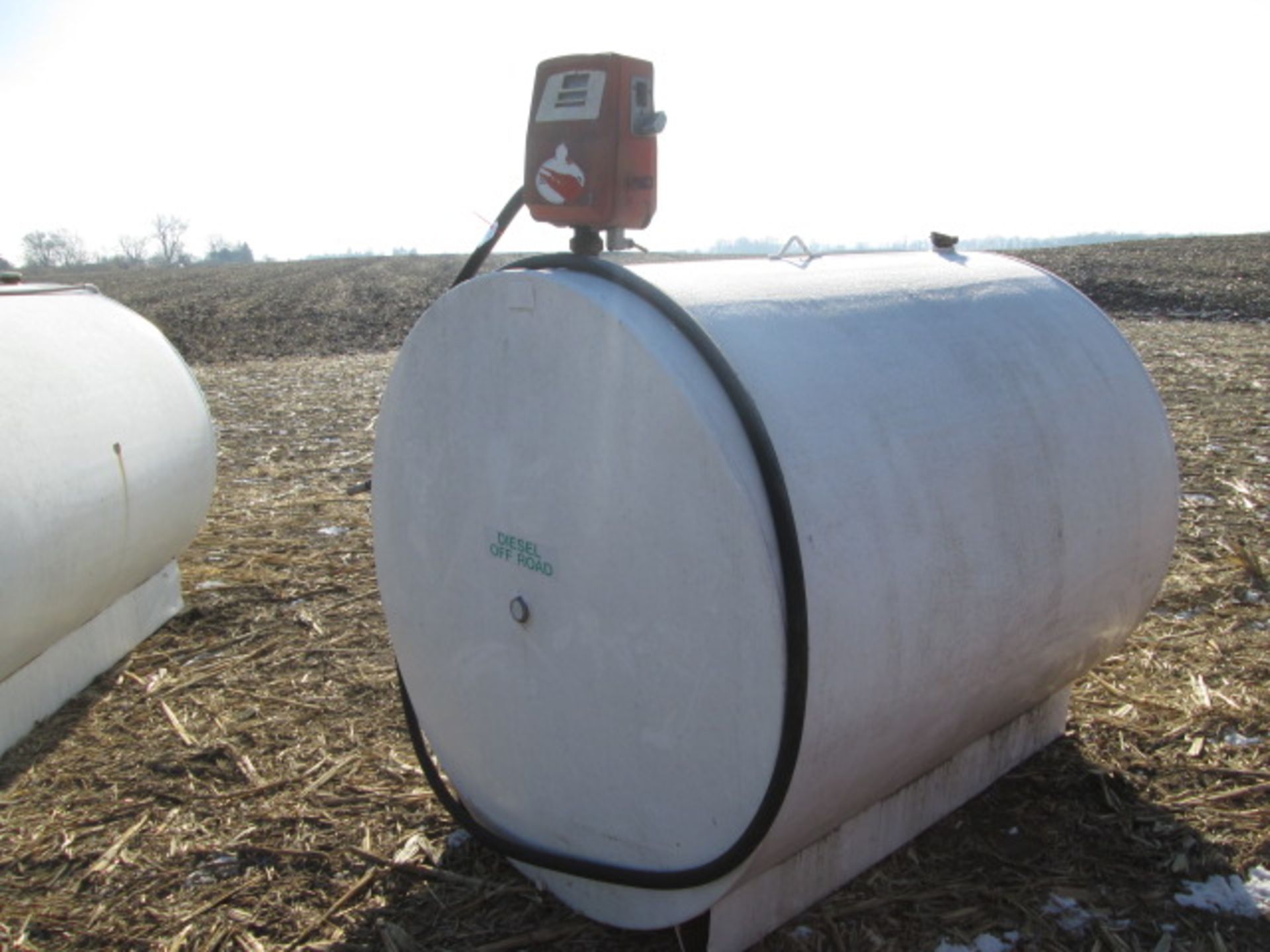 1,000 GALLON FUEL TANK, 110 VOLT PUMP - Image 2 of 5