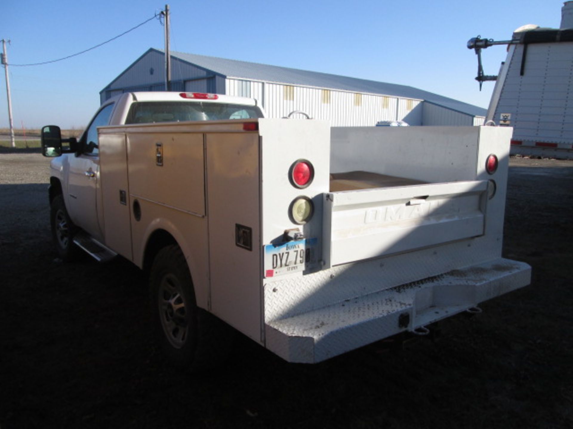 2011 CHEVY 3500HD SERVICE TRUCK, 6 L VORTEC;AUTOMATIC,TOOLBOXES - Image 3 of 13