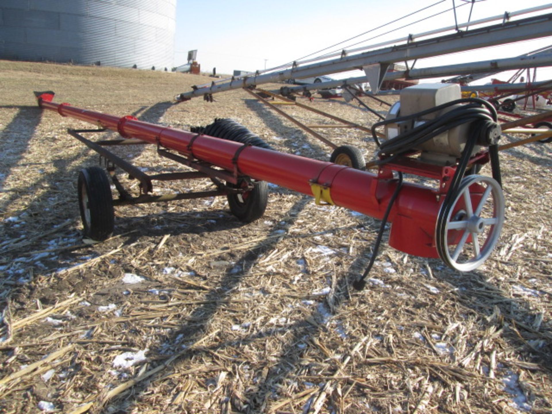 42’X8” AUGER, NO TRANSPORT; 3 HP ELECTRIC MTR - Image 3 of 7