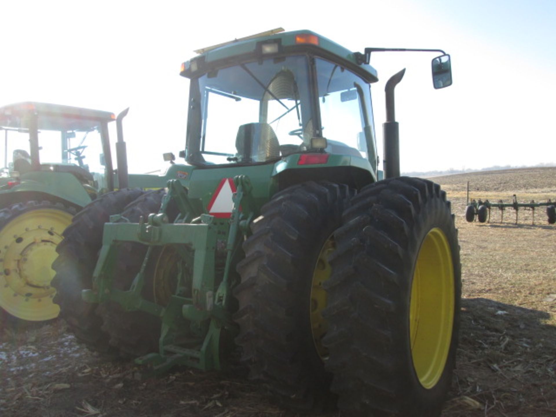 1995 JD 8100MFWD,SN RW8100P003513,18.4X42 DUALS,3 HYDR, 3235 HRS. - Image 3 of 17