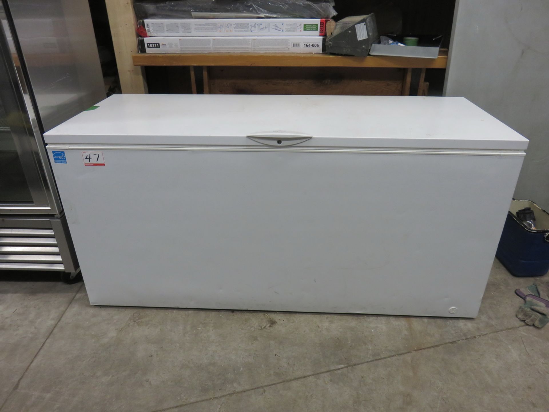 FRIDGIDAIRE WHITE 73" CHEST FREEZER