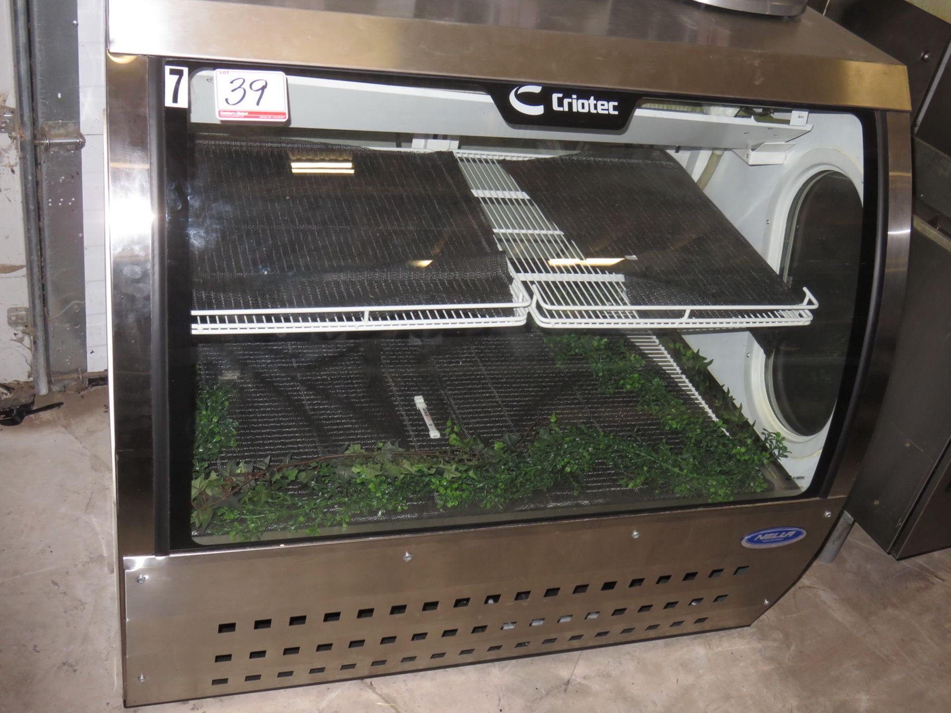 CRIOTEC VCC-120 CURVED GLASS REFRIGERATED SHOWCASE