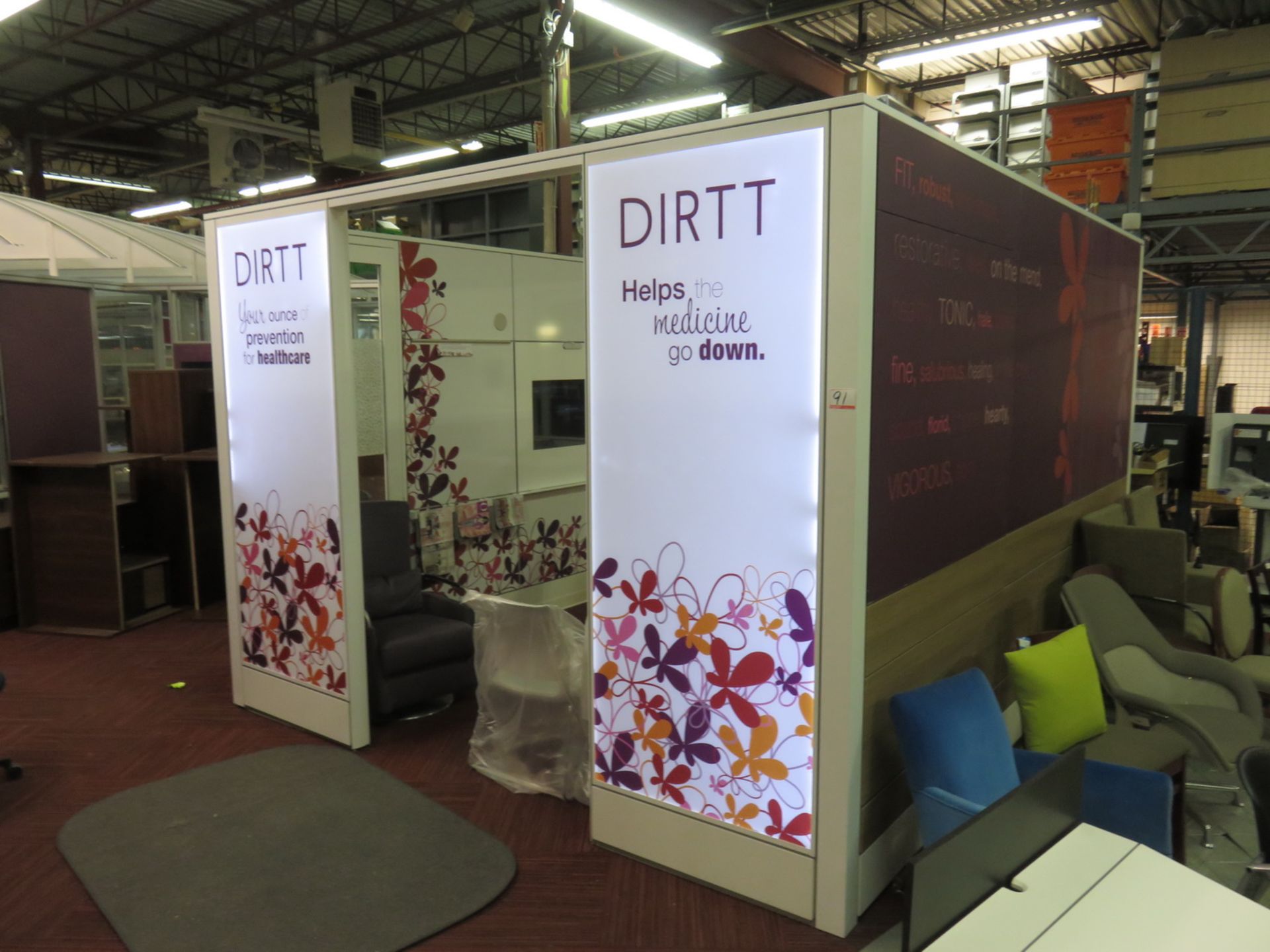 DIRTT (APPROX. 12' X 14.5' X 8.5’H) SINGLE ROOM GLASS, ALUMINUM & WOOD SHOW DISPLAY BOOTH C/W HEIGHT