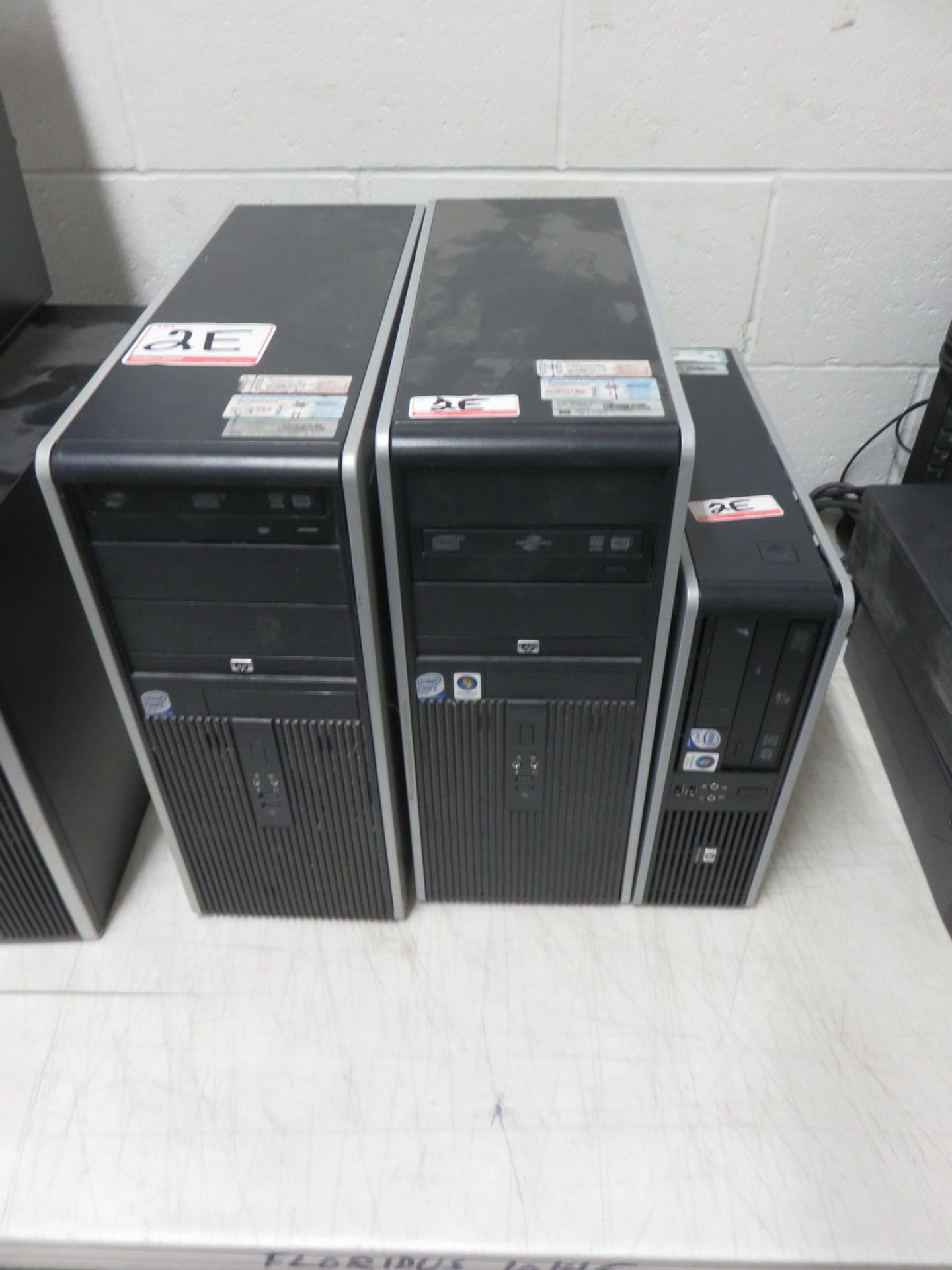 LOT - (3) HP DESKTOP COMPUTERS (2 X DR7600) (1 X DC5800)