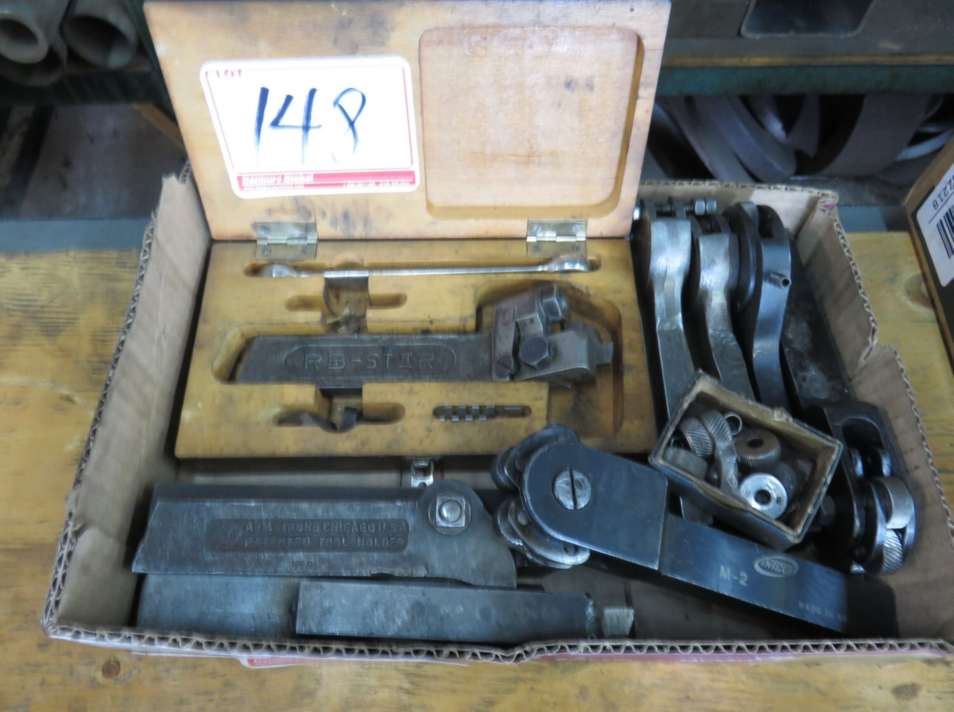 LOT - INTEG & ARMSTRONG LATHE CUTTERS, KNURLING TOOLS