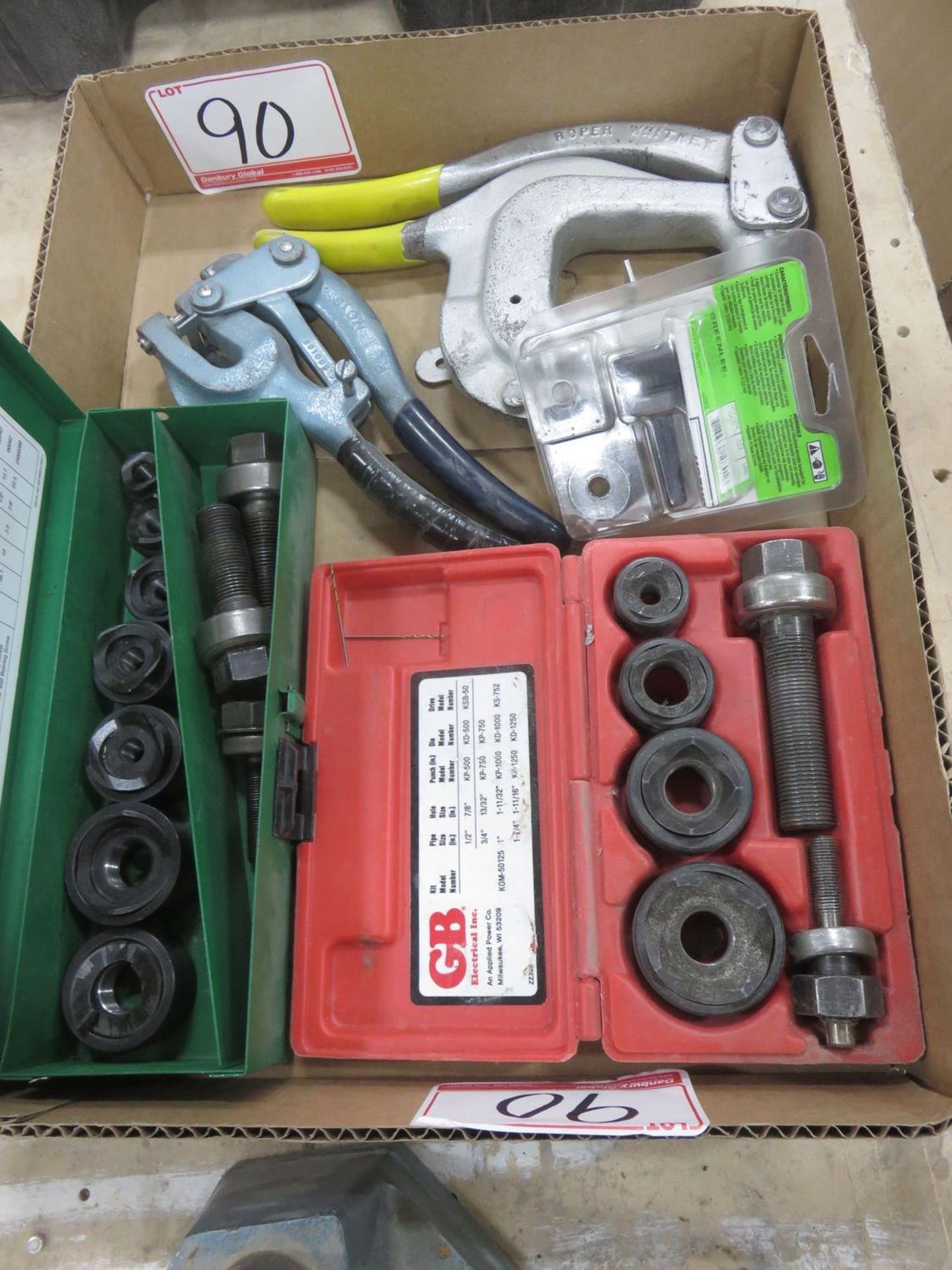 LOT - GREENLEE, G&B, WHITNEY ASSTD KNOCK OUT PUNCHES, ETC