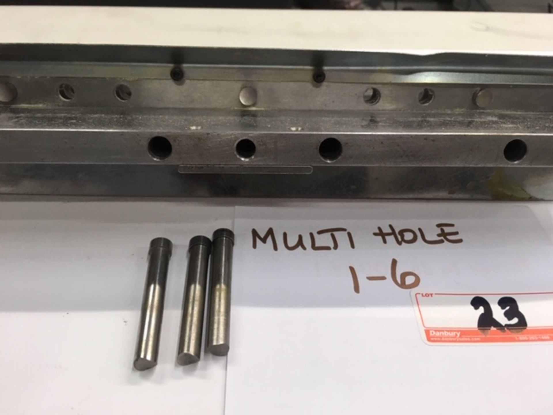 GBC MULTI-HOLE PUNCH DIE (1 - 6 HOLES)