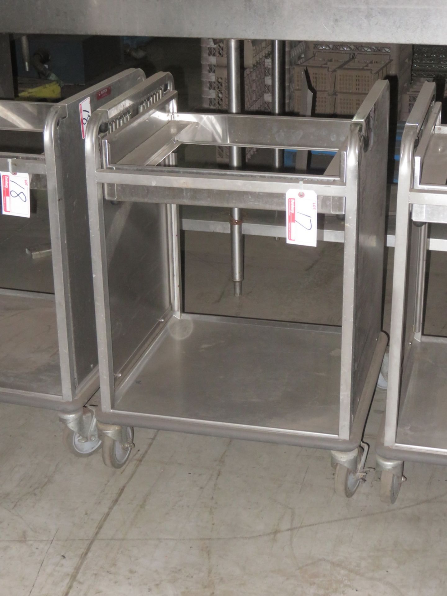 HATCH STAINLESS STEEL APPROX 20.5" X 20.5" TRAY CART