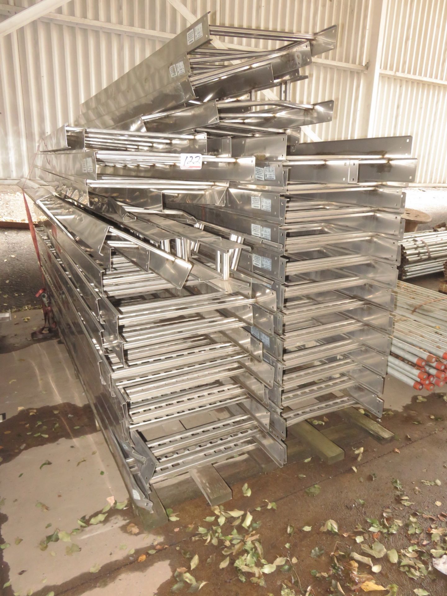 LOT - CER STAINLESS STEEL CABLE TRAY