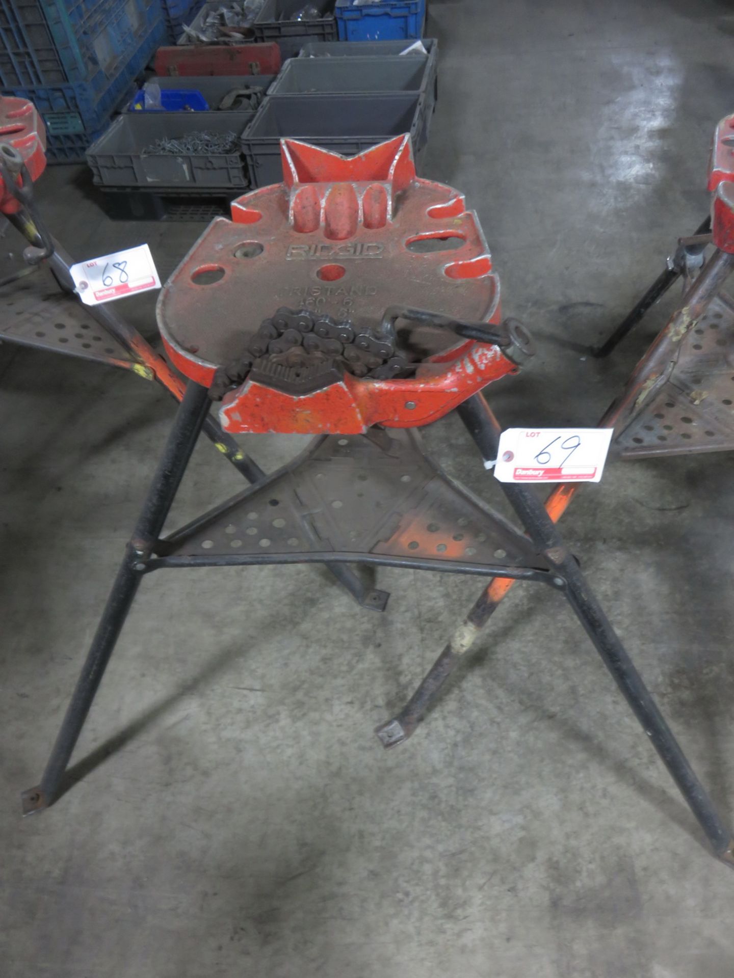 RIDGID 460-6 - 1/8" TO 6" TRI-STAND COLLAPSIBLE PIPE STAND