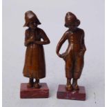 Boeck, E. (unentschlüsselte: 2 Kleinbronzen, Mädchen und Junge in holländischer Tracht um 1900