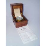 Poljot: Marine-Chronometer, No. 19165 Doppelgehäuse mit Überzug aus Mahagoni, kardanische