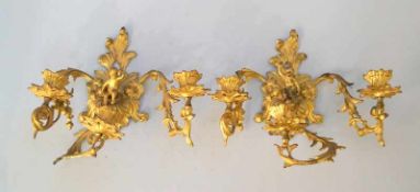 Paar Wandapliken, Rokoko, 18. Jhd. Bronze vergoldet, bewegte, vegetabile Form mit vollplastischen