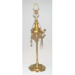 Große Öl-Lampe des Biedermeier, deutsch, 19. Jhd. Messing poliert, große Öllampe mit 3 Brennstellen,