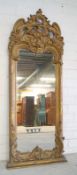 Pfeilerspiegel der Belle Epoche, Neo-Rokoko, um 1890 Holz mit Stuckauflage vergoldet, altes
