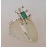 Designer Smaragdring 585 WG Diamanten und 3 Karat Saphirbaguette Saphir von Hoher Reinheit, ca. 3