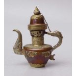 Teekanne des 19. Jhd., Kupfer und Silber Teekanne aus Kupfer mit applizierten Drachen und