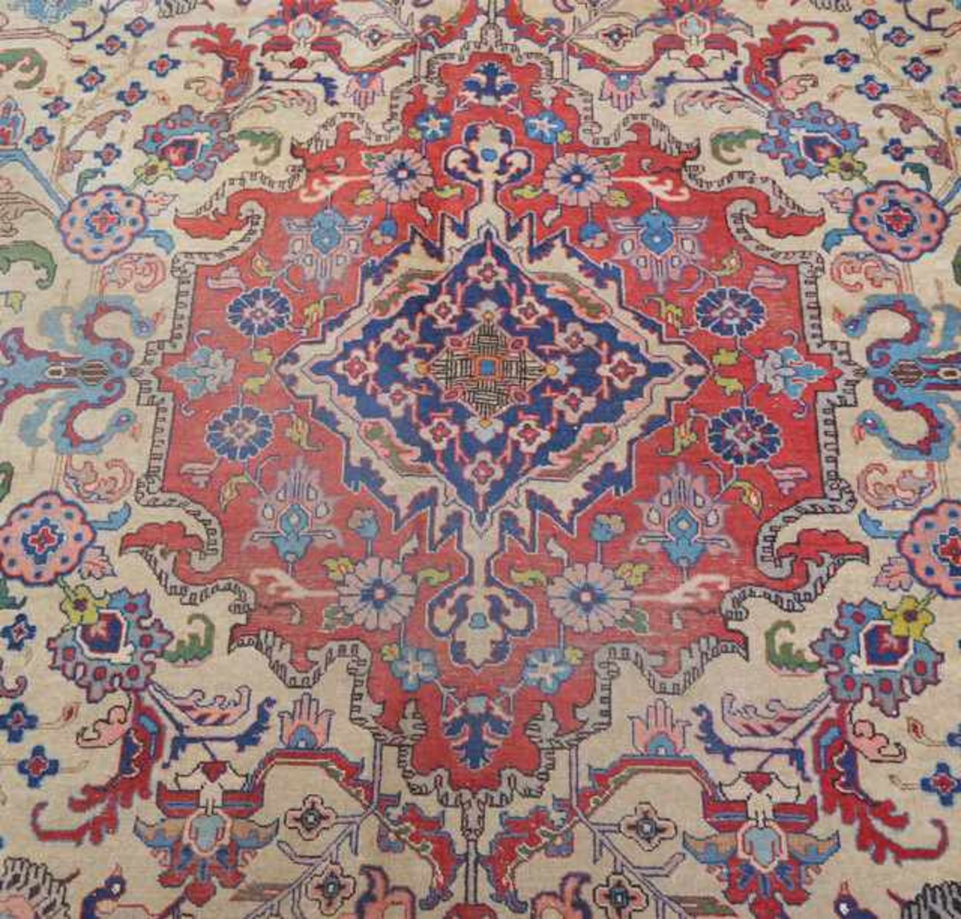 Teppich antiker Täbris Fleckig, mittig der Flor leicht abgetreten, 280cm x 392cm. - Image 3 of 4