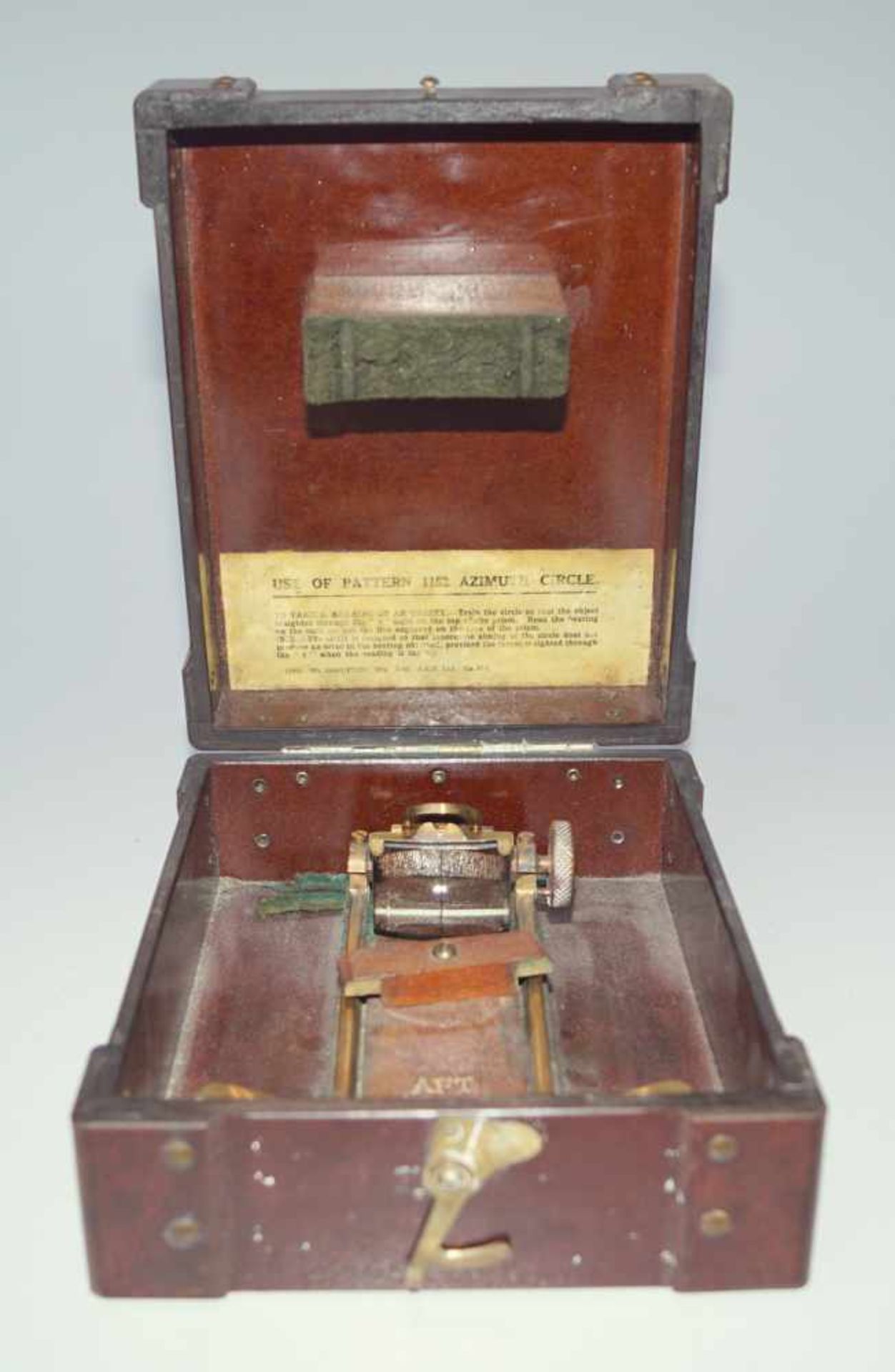 Winkelmessgerät "Azimuth Circle" Patent 1152, um 1900 Optisches Seitenwinkel-Messgerät in der - Image 2 of 3