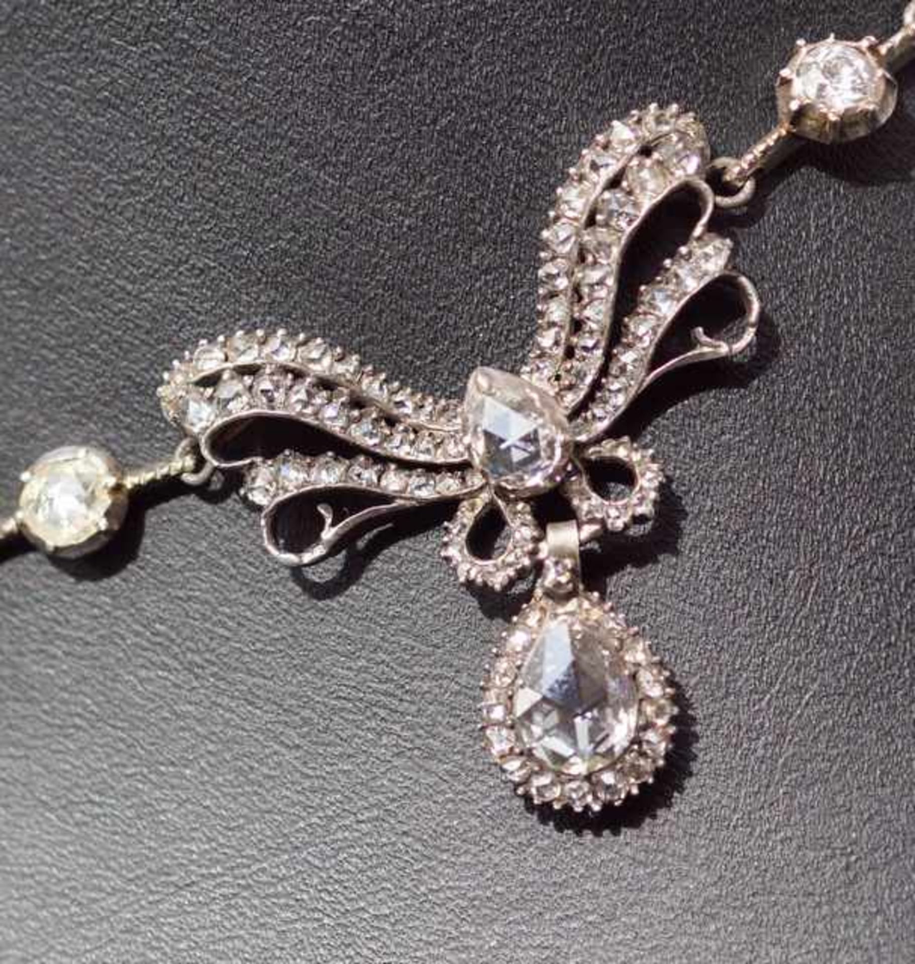 Bedeutendes höfisches Diamantencollier mit mehr als 35 Karat Rosendiamanten Große zentrale - Image 4 of 6