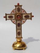 Altarkreuz mit Heiligkreuzreliquie, um 1910 Großes Kreuz mit Strahlenkranz, im Kreuzmittelpunkt