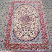 Großer persischer Isfahan 209cm x 319cm, gut erhalten.