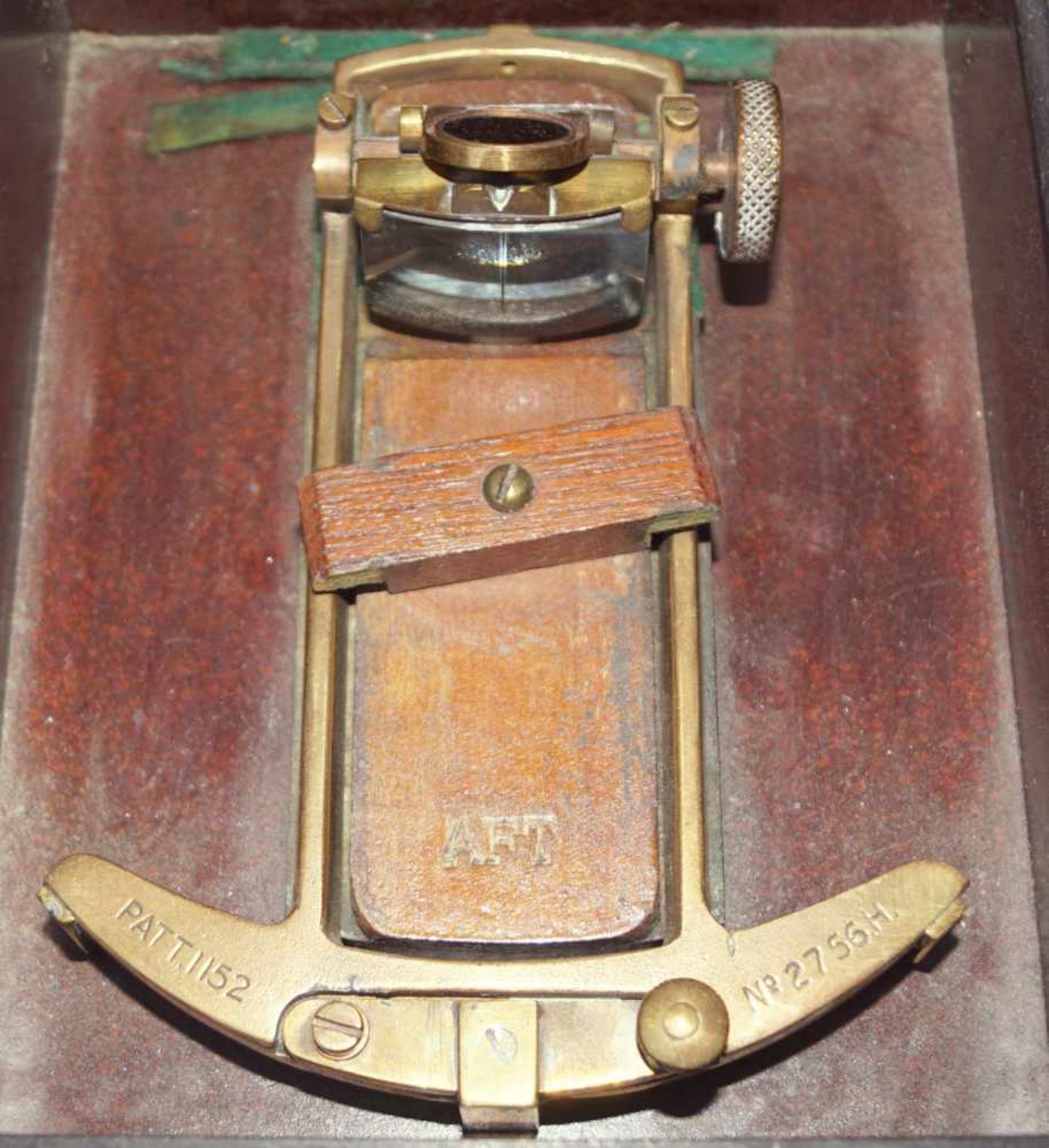 Winkelmessgerät "Azimuth Circle" Patent 1152, um 1900 Optisches Seitenwinkel-Messgerät in der - Image 3 of 3