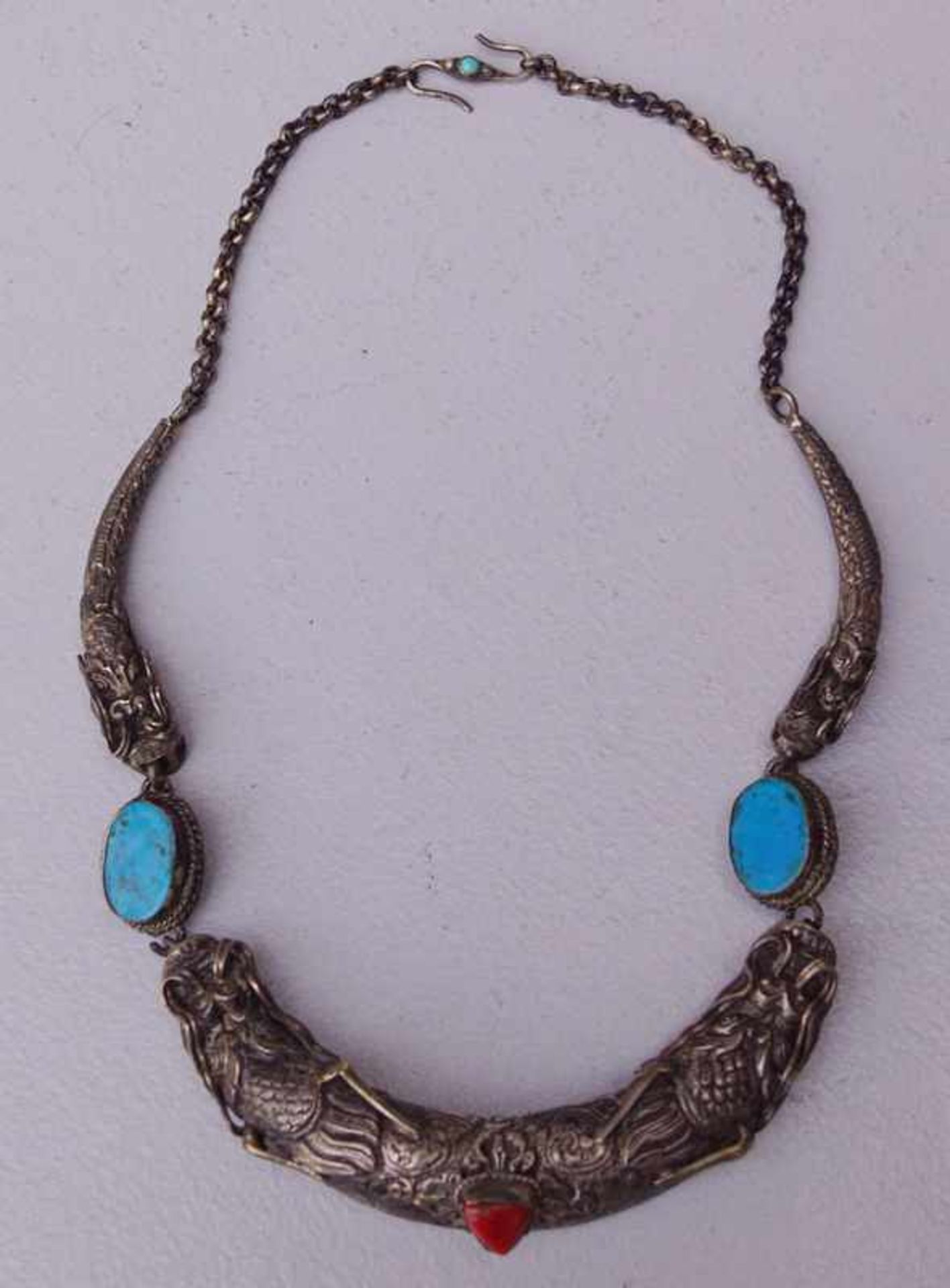 Halskette Schmuck, Nepal für den chinesischen Markt, Anf.20.Jhd. Silber mit Email und Koralle,