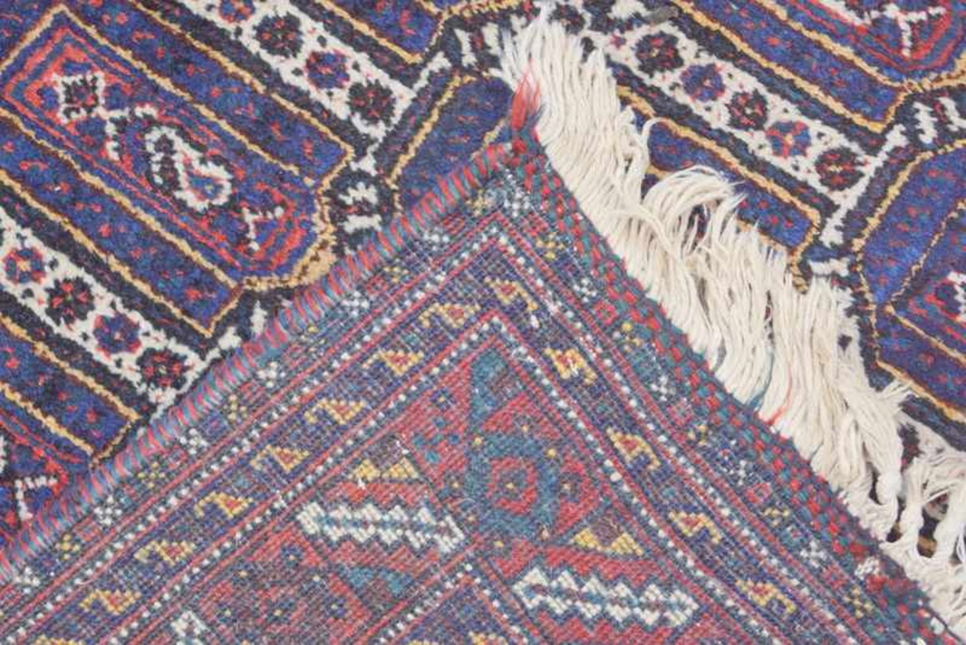 Türkisches Bothe Teppich Durchgemustertes Innenfeld mit Güls , guter zustand - natur und