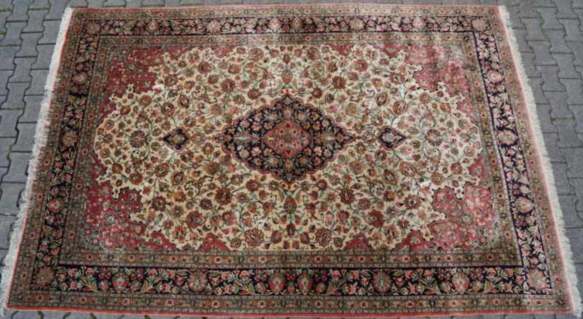 Großer Persischer Seidenteppich 303 x 204cm, Seide auf Seide, guter Zustand, sehr feine Knüpfung ca.