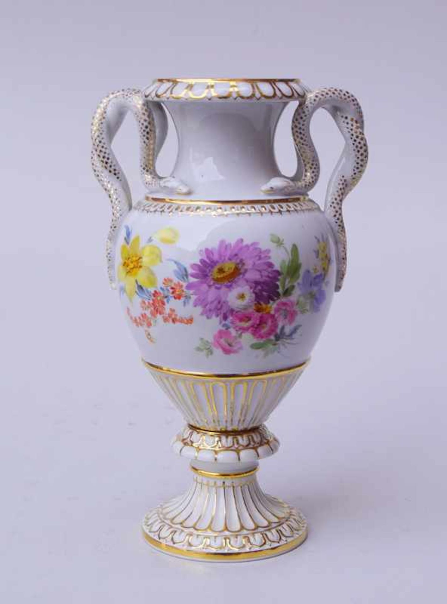 Königl. Meissen (Unterglasurblaue Marke (Knaufzeit), 1850-1924): Schlangenvase, Modell E153, Entw.