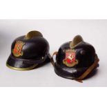 2 Feuerwehrhelme Königreich Preussen, Provinz Westfalen, um 19201x umgebaute Militärhaube mit