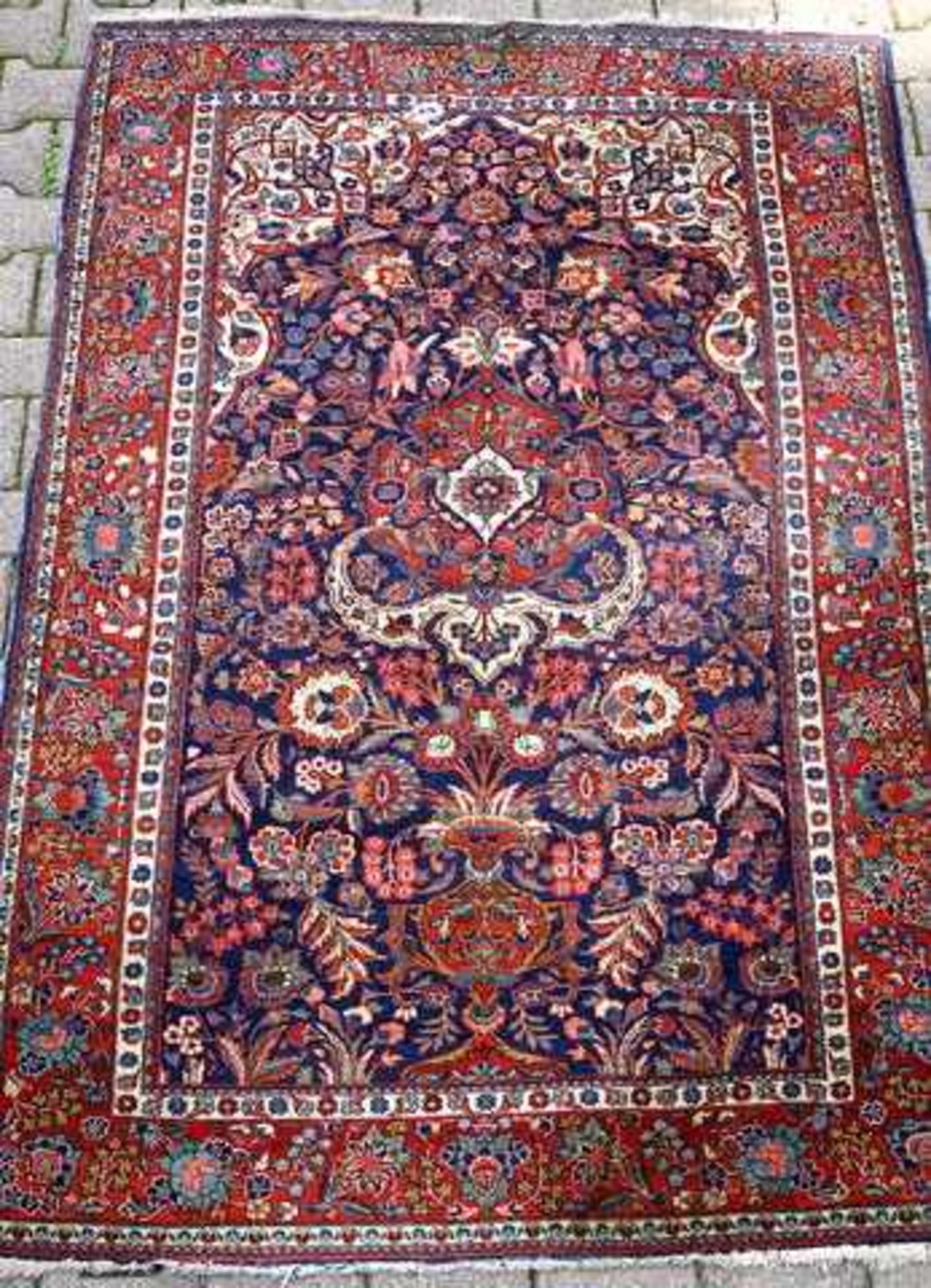 Kleiner persischer GebetsteppichWolle auf Wolle, Natur und Anilinfarben, min. verschmutzt, ein