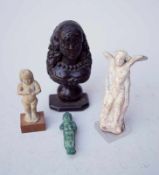 4 antike Plastiken, 1.-16.Jhd.verschiedene Materialien wie Bronze Holz, Ton, Höhe von 8cm - 14cm.
