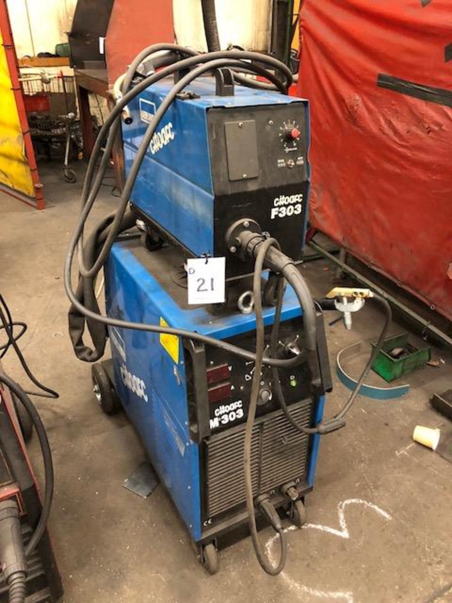 OERLIKON CITOARC M303, 415v portable MIG welder s/no: H-03-157351, complete with CITOARC F303 wire